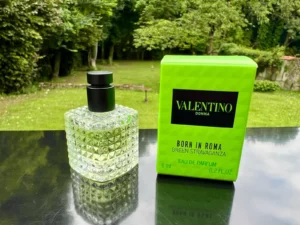 "BORN IN ROMA" de VALENTINO