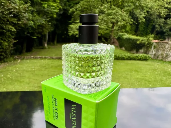 "BORN IN ROMA" de VALENTINO