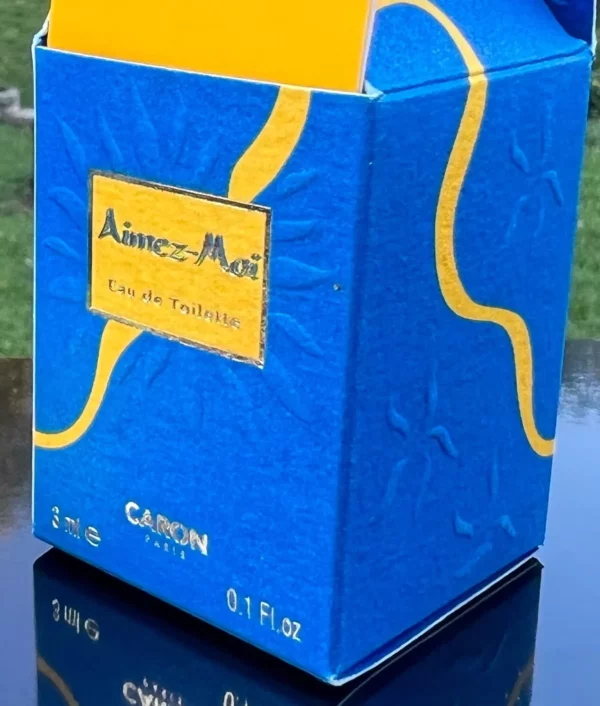 "AIMEZ-MOI" de CARON