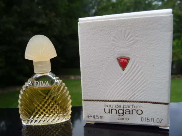 "DIVA" de EMANUEL UNGARO