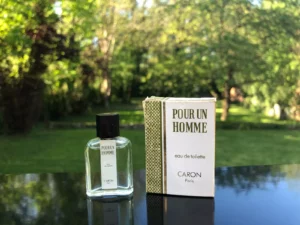 "POUR UN HOMME" de CARON
