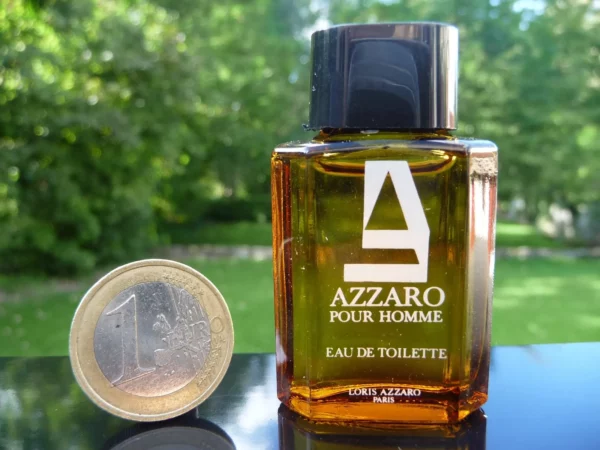 "AZZARO" de LORIS AZZARO