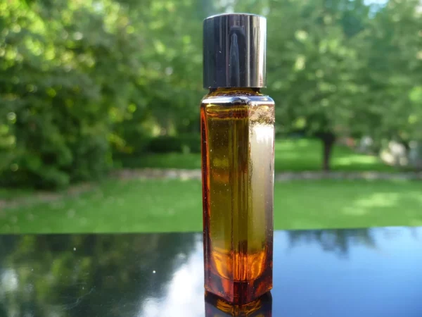 "AZZARO" de LORIS AZZARO