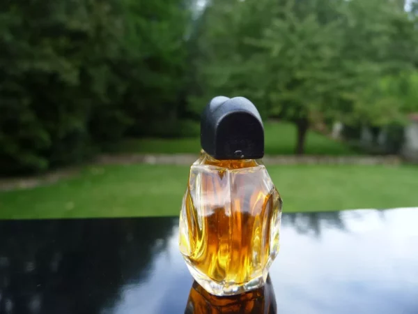 Flacon-Photo (1192) "KNOWING" de ESTEE LAUDER