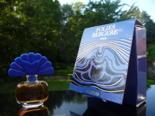 "FOLIES BERGERE"