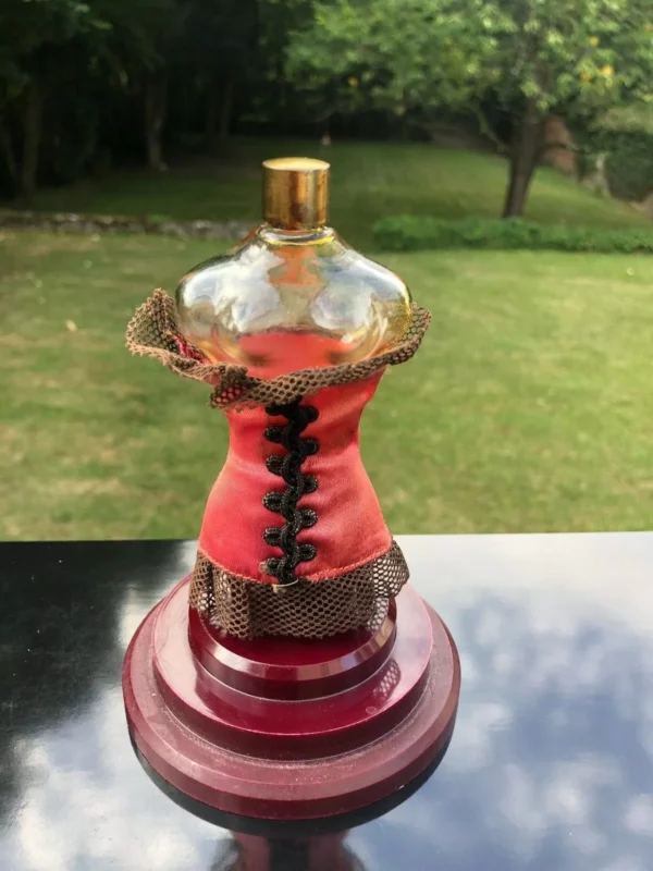 Flacon-Photo (189) "NAUGHTY 90's" de MILART