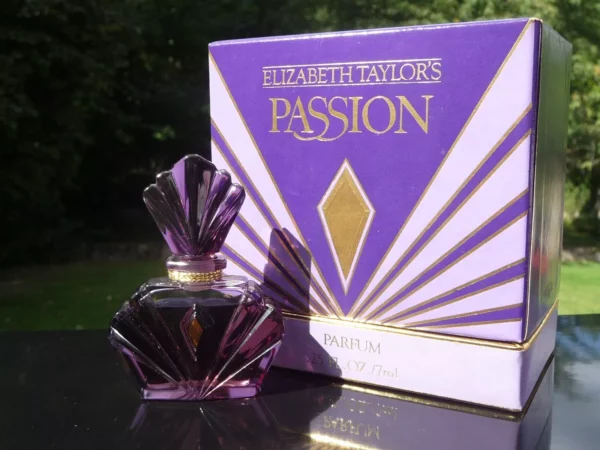 "PASSION" de Elizabeth TAYLOR