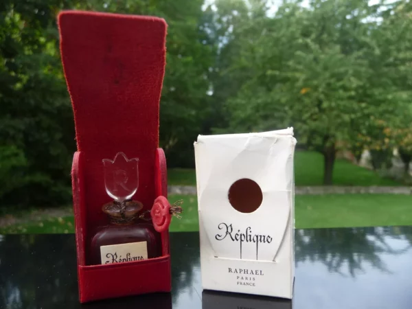 "REPLIQUE" de RAPHAEL