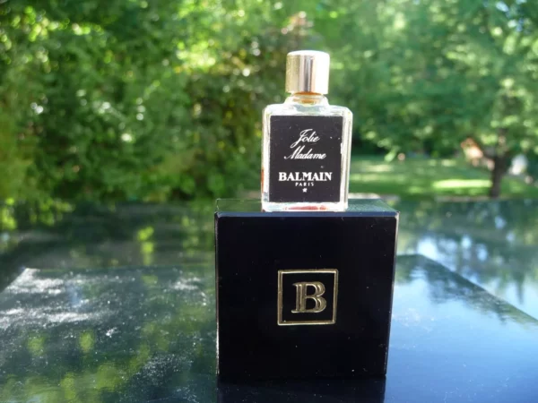 Flacon-Photo (512) "JOLIE MADAME" de BALMAIN