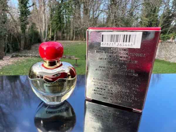 "GLAMOUR" de MOSCHINO