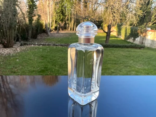 Flacon-Photo (769) "UN JARDIN A CYTHERE" de HERMES