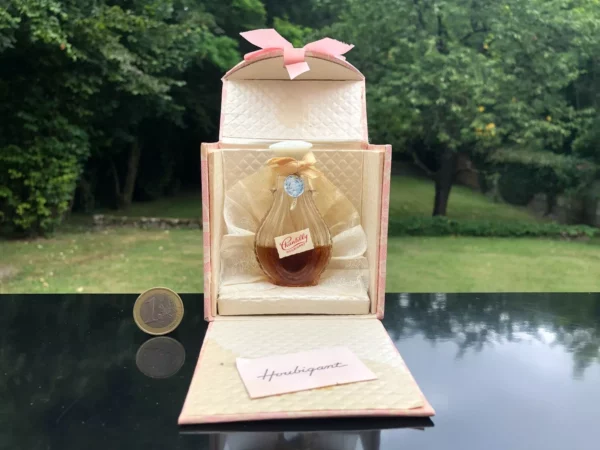 "CHANTILLY" de HOUBIGANT